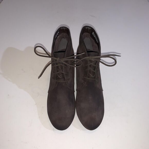 Clarks Boots Womens Size 5.5 Brown Suede Wedge Ankle Lace Up Booties - Picture 4 of 9